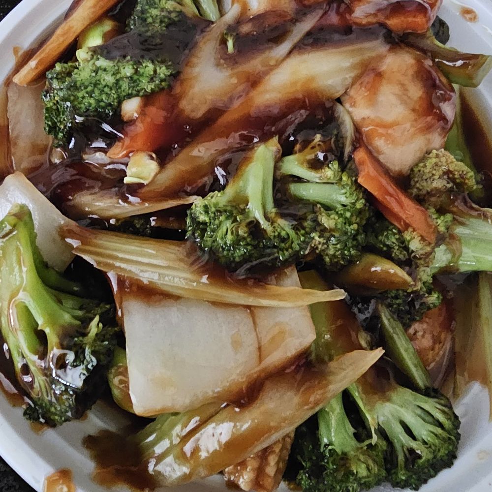 New China - Vegetables in brown sauce - Cantonese Near Me - Aiken, South Carolina