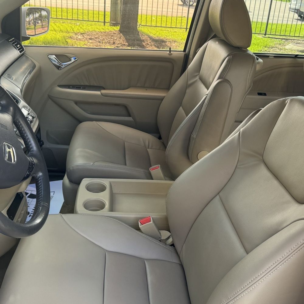 Texas Proper Detailing - Front seat. Wiped to a sparkle - Auto Detailing Near Me - Spring, Texas Texas Proper Detailing - Front seat. Wiped to a sparkle - Auto Detailing Near Me - Spring, Texas