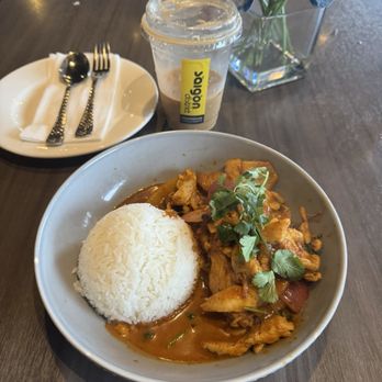 Saigon District - 36. Sauteed Curry Chicken On Steamed Rice - Vietnamese Near Me - Huntington Beach, California Saigon District - 36. Sauteed Curry Chicken On Steamed Rice - Vietnamese Near Me - Huntington Beach, California