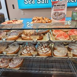 Uncle Mike's Bake Shoppe - Kringle samples!!