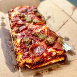 Domino's Pizza - Domino