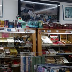 Hollywood Food Store