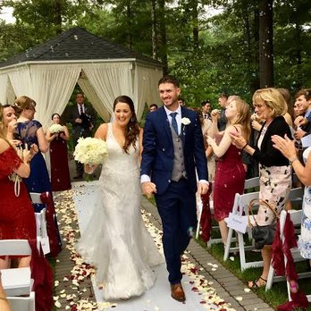 Lakeview Pavilion - Adrienne & Darren 8/17/18 - Venues & Event Spaces Near Me - Foxboro, Massachusetts