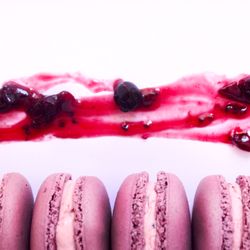Kitchening & Co - Black Currant Macarons