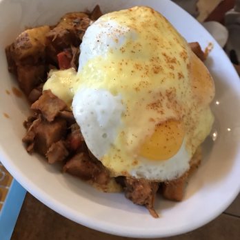 Oddfellows - Brisket Hash - Breakfast & Brunch Near Me - Dallas, Texas Oddfellows - Brisket Hash - Breakfast & Brunch Near Me - Dallas, Texas