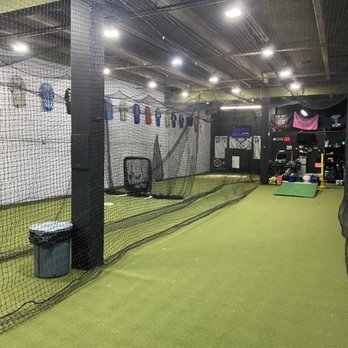 Ironworks Performance - Ironworks Fieldhouse Baseball Hitting Cages - Gyms Near Me - Broomfield , Colorado