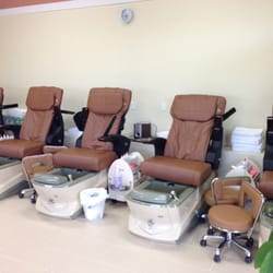 Spring N Nails - Spa chairs