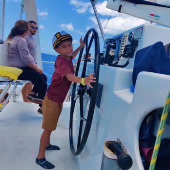 Makani Catamaran - Boating Near Me - Honolulu, Hawaii