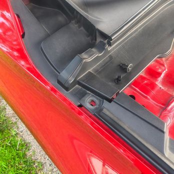 Safelite AutoGlass - You can see here they did not put snaps back - Windshield Installation & Repair Near Me - Virginia Beach, Virginia Safelite AutoGlass - You can see here they did not put snaps back - Windshield Installation & Repair Near Me - Virginia Beach, Virginia
