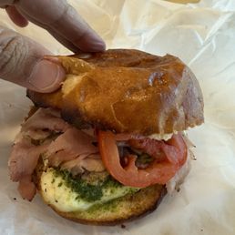 Egg sandwich with ham