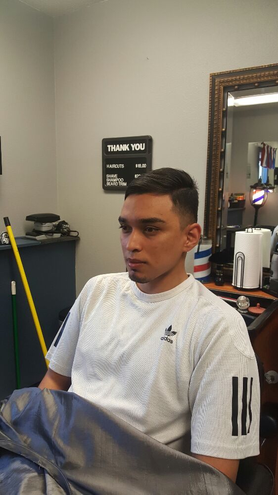 STRAIGHT EDGE BARBER SHOP Updated September 2024 123 W Rosser Ave