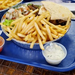 504 Grill & Gyro - Beef and lamb platter