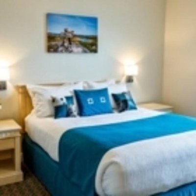 Royal Inn + Suites by null