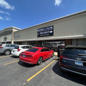 Noodle & Sushi Delight - Front of restaurant - Chinese Near Me - Roselle, Illinois
