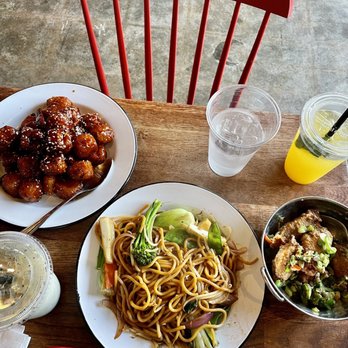Fat Dragon - Orange tofu. Mixed veggie lo mein. Chicken wings. - Chinese Near Me - Los Angeles, California Fat Dragon - Orange tofu. Mixed veggie lo mein. Chicken wings. - Chinese Near Me - Los Angeles, California