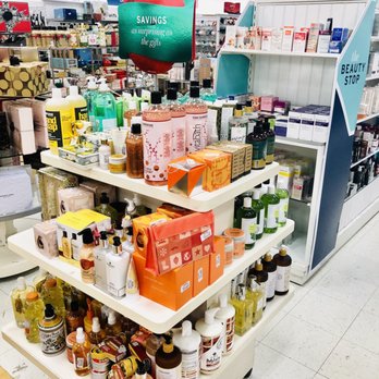Marshalls - Toiletries - Department Stores Near Me - Schaumburg, Illinois