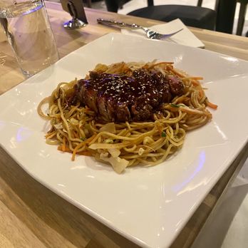 Hasuno  - Steak Yakisoba - Sushi Bars Near Me - Indianapolis, Indiana