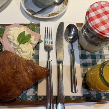 Hardware Societe - The Continental - Breakfast & Brunch Near Me - Melbourne, VIC Hardware Societe - The Continental - Breakfast & Brunch Near Me - Melbourne, VIC