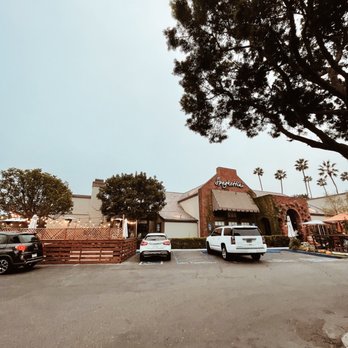 Spaghettini - Outside! Decorated with pumpkins - Italian Near Me - Seal Beach, California