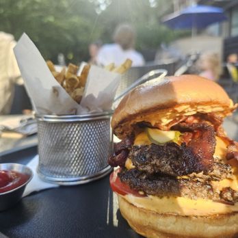 Romer's - Burgers Near Me - Port Moody, British Columbia