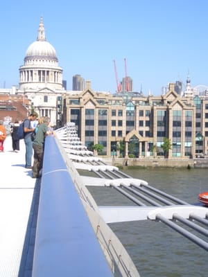 Millennium Bridge by null