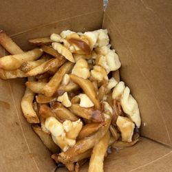 Queues de Castor - Classic poutine