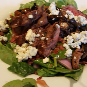 Smokey Bones Tampa - Steak and spinach salad - Barbeque Near Me - Tampa, Florida Smokey Bones Tampa - Steak and spinach salad - Barbeque Near Me - Tampa, Florida