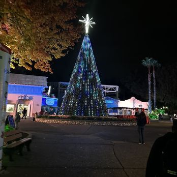 Six Flags Discovery Kingdom - Amusement Parks Near Me - Vallejo, California