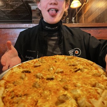 Leo's Pizza - Buffalo Chicken Pizza - Pizza Near Me - Johnstown, Pennsylvania Leo's Pizza - Buffalo Chicken Pizza - Pizza Near Me - Johnstown, Pennsylvania