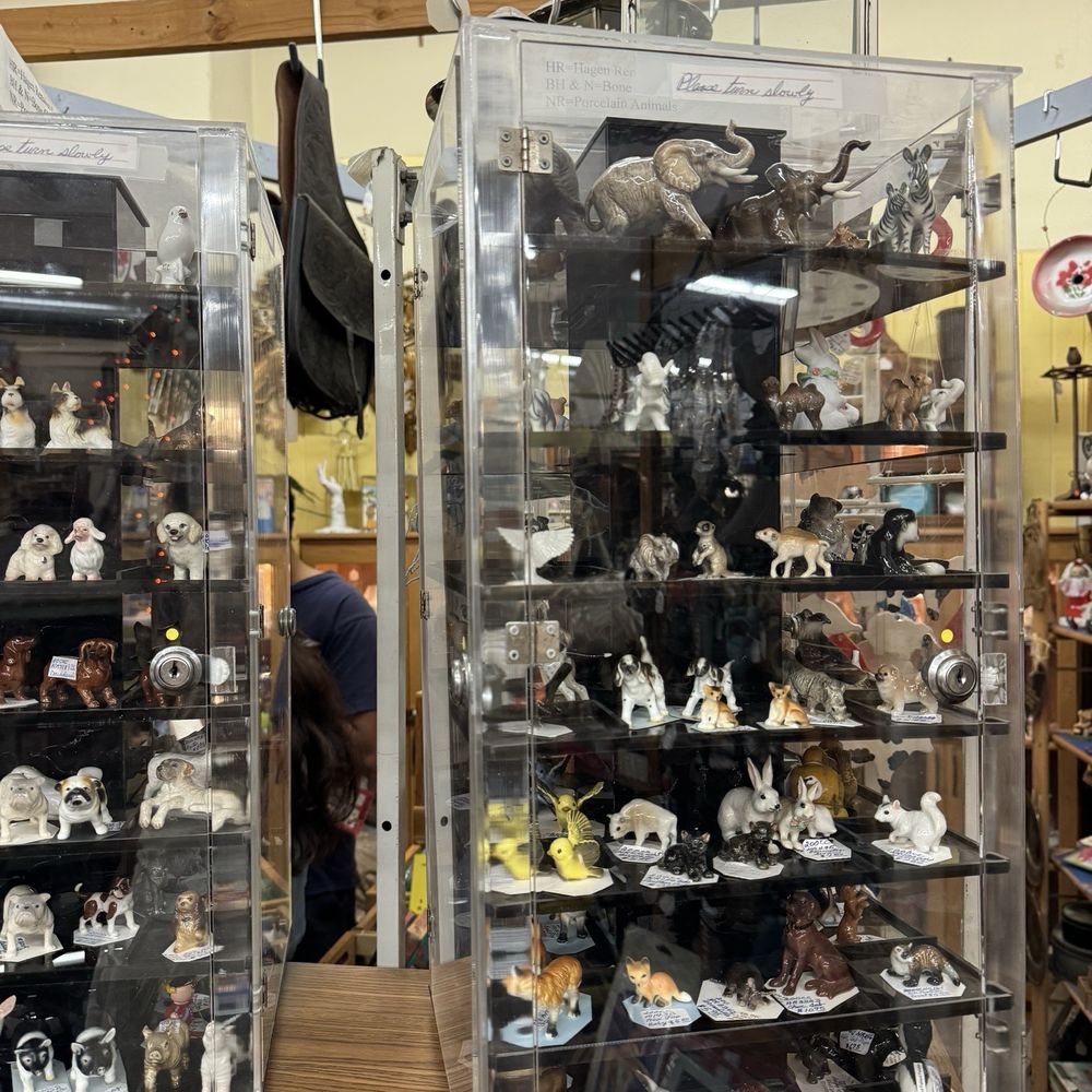 Escondido Antique Mall - Antiques Near Me - Escondido, California