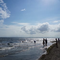 Tillinghast Place - RISD Beach, sunny day