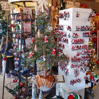 Angel Mountain Christmas - Holiday Decorations Near Me - Mount Angel, Oregon