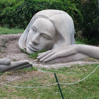 Lake Eola Park - "Discover Muse" - Parks Near Me - Orlando, Florida