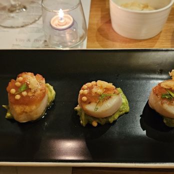 Eleven - Hokkaido Scallops - Cocktail Bars Near Me - Honolulu, Hawaii