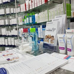 Hippo Apotheke - Dermatologische Beratung und Vollsortimente hochwertiger Marken stehen für Sie bereit.Schauen Sie sich um oder probieren ein Produkt