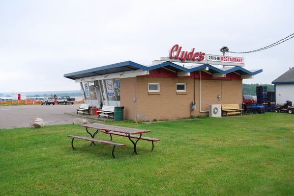 Clyde's Drive-In by null