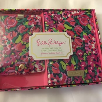 Lilly Pulitzer - My passport cover and luggage tag - Women's Clothing Near Me - Tampa, Florida Lilly Pulitzer - My passport cover and luggage tag - Women's Clothing Near Me - Tampa, Florida