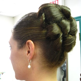 Coed Beauty Salon - Hair Salons Near Me - Swarthmore, Pennsylvania