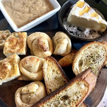 Stella Public House - Bread Basket - Pizza Near Me - San Antonio, Texas