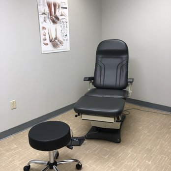 Jeffrey Mitchell, DPM - Treatment room - Podiatrists Near Me - Franklin, Tennessee Jeffrey Mitchell, DPM - Treatment room - Podiatrists Near Me - Franklin, Tennessee