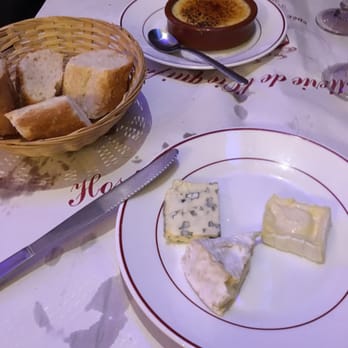 L'Oie qui Fume - 3rd course- cheese assortment (part of 15€ set) - French Near Me - Paris, 75 L'Oie qui Fume - 3rd course- cheese assortment (part of 15€ set) - French Near Me - Paris, 75