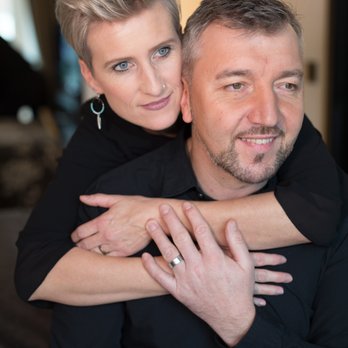 Coiffure Upstairs Plus - Haircuts by Upstairs Plus Coiffure - Hair Salons Near Me - Bern, BE