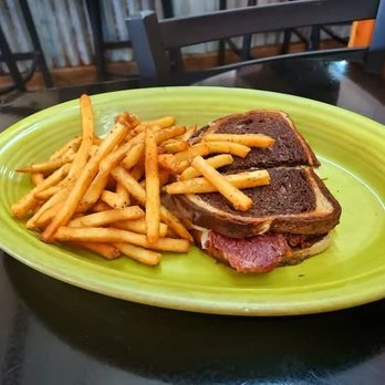 Ricks Blue Jay Cafe - Italian Near Me - York, Maine