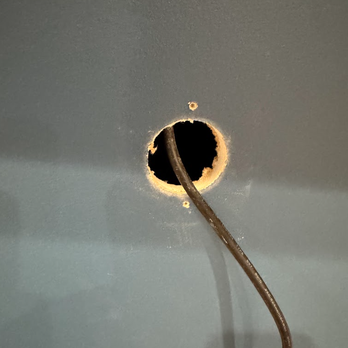 The Big Screen Store - Wall plate improperly screwed into drywall without a mounting bracket - Electronics Near Me - Fairfax, Virginia The Big Screen Store - Wall plate improperly screwed into drywall without a mounting bracket - Electronics Near Me - Fairfax, Virginia