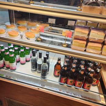 Teamania - Cake Display - Bakeries Near Me - Rockville, Maryland