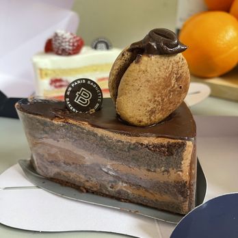 Paris Baguette - Chocolate ganache cake(?) - Bakeries Near Me - Torrance, California Paris Baguette - Chocolate ganache cake(?) - Bakeries Near Me - Torrance, California