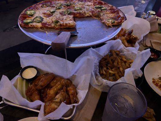 Cruisers Pizza Bar Grill by null