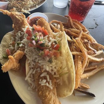 Tapester's Grill - Fish tacos - American Near Me - Houston, Texas