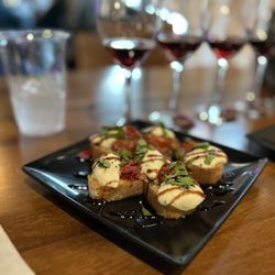 Engine 8 Urban Winery - Crustini bites