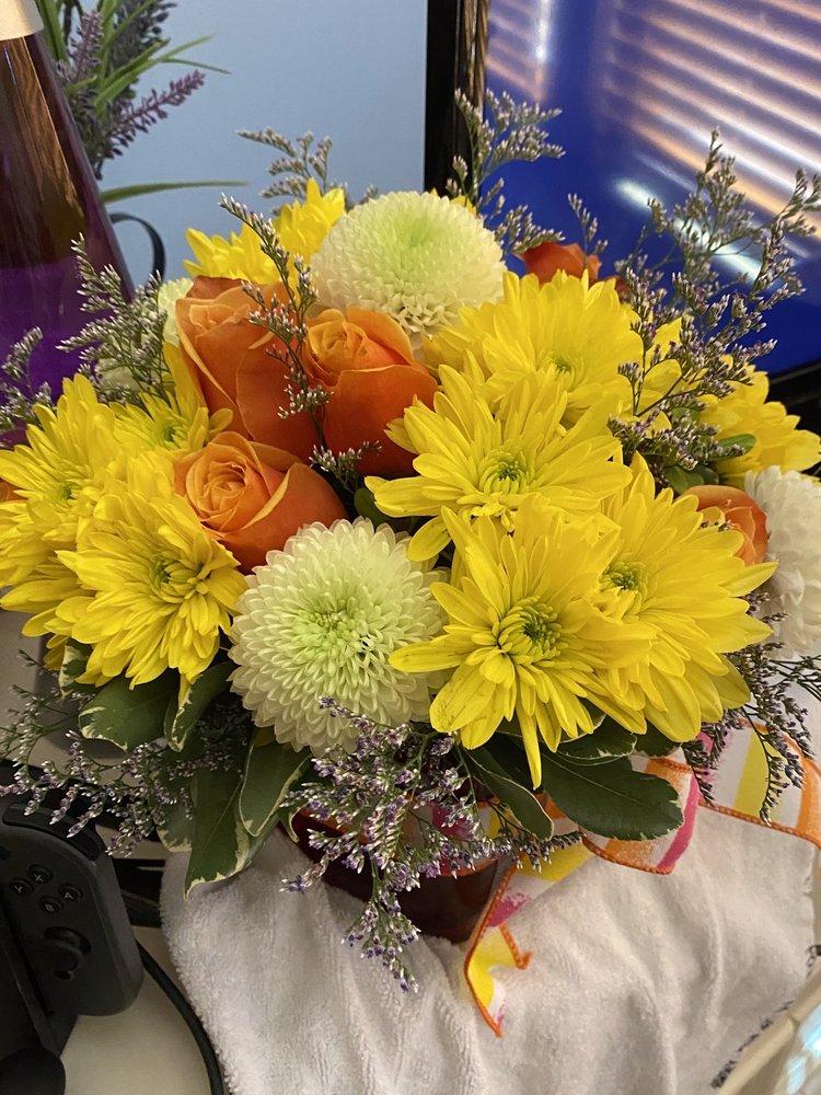 HAWTHORN FLORIST & GIFT SHOP Updated June 2024 13 Photos 87